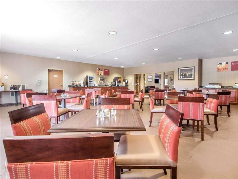 Comfort Suites Johnson Creek Conference Center Eksteriør billede