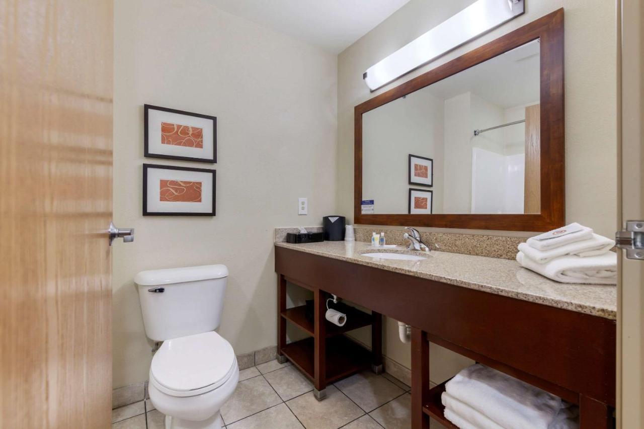 Comfort Suites Johnson Creek Conference Center Eksteriør billede